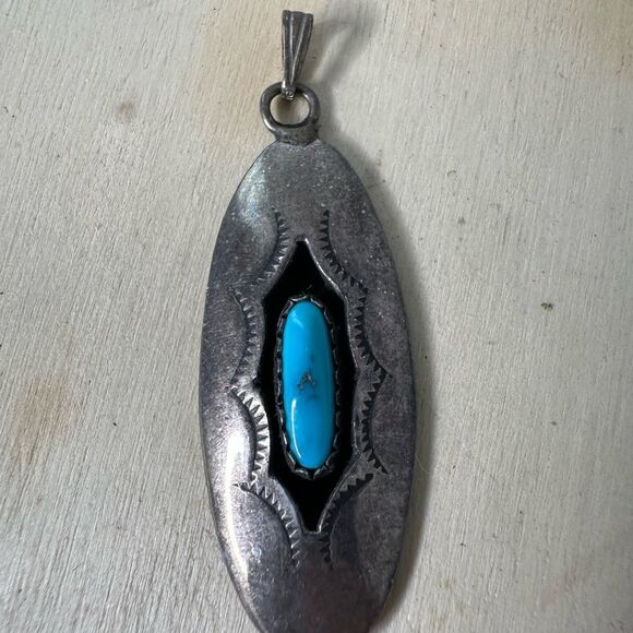 Vintage Manuelito Navajo Sterling Turquoise Pendant - Picture 5 of 8